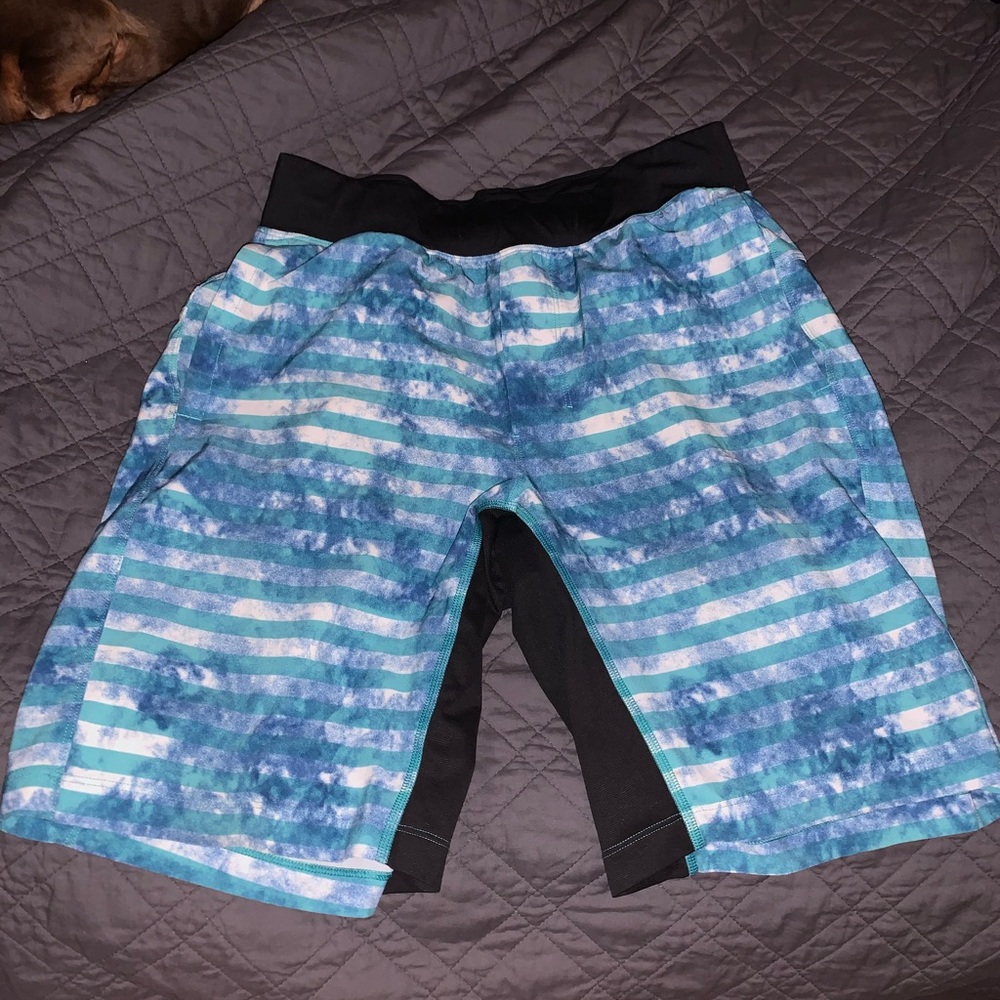 Lululemon shorts sz M